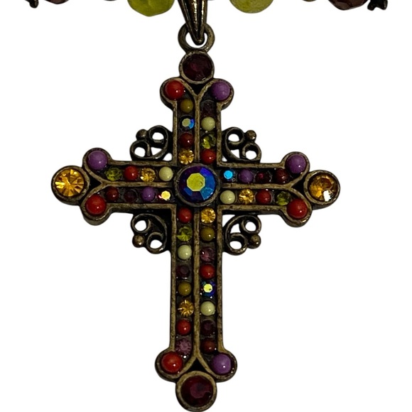 Elegant Gold and Silver Necklace Set - Picture 9 of 16